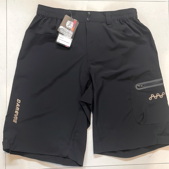 Darevie Other - NWT Darevie mountain bike shorts